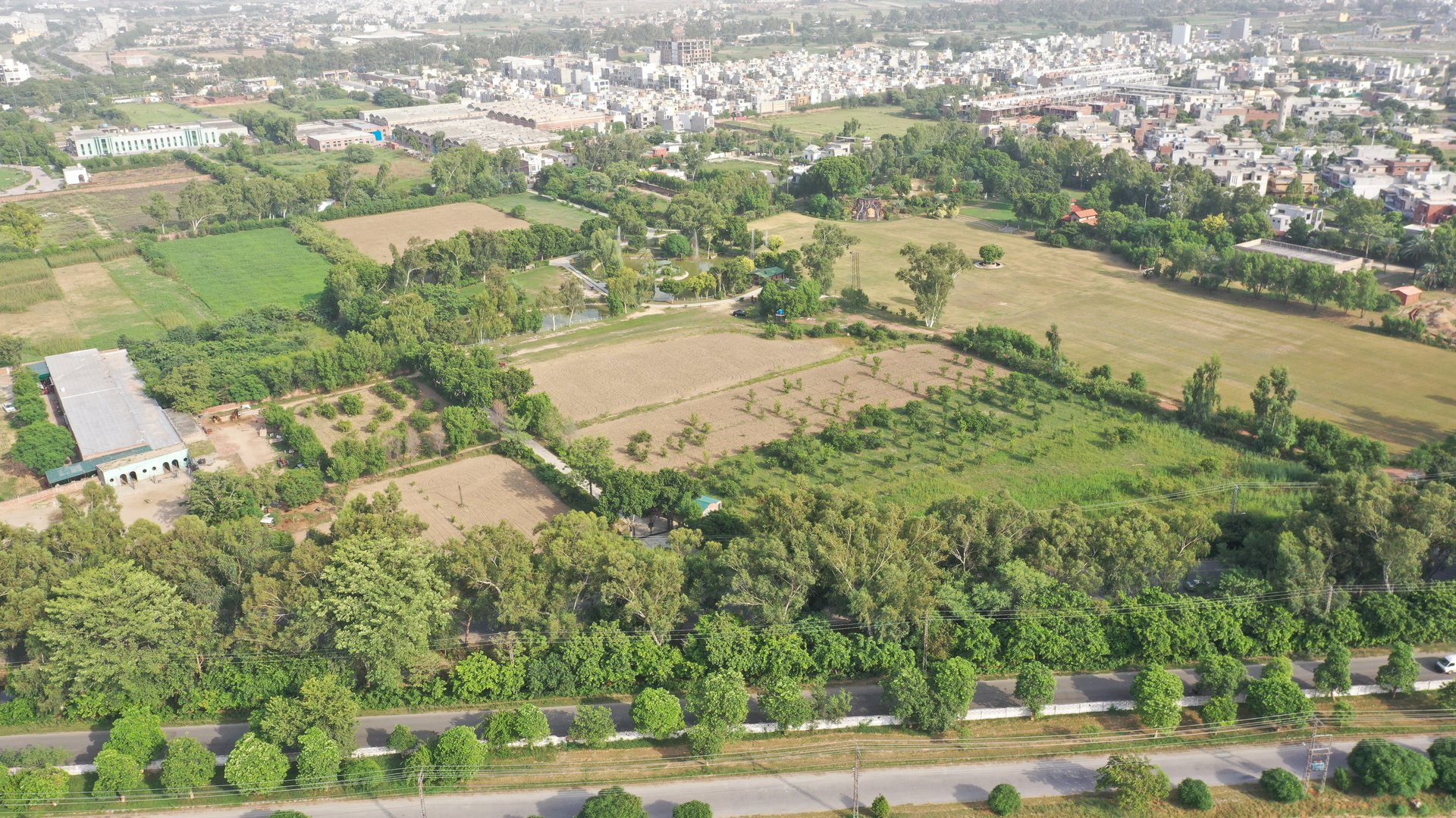 Rain Contingency Plans: Dual-Setup Guarantees at J5 Resort Destination Grounds